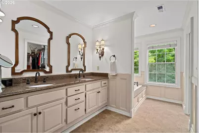 6576 SW Boundary St, Portland, OR 97225 - Photo 27
