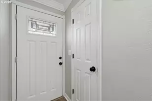 1371 NE Barnes Ct, Gresham, OR 97030 - Photo 5