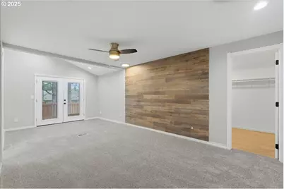 1371 NE Barnes Ct, Gresham, OR 97030 - Photo 17