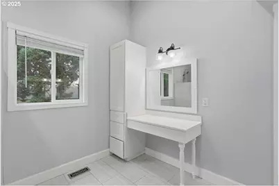 1371 NE Barnes Ct, Gresham, OR 97030 - Photo 23