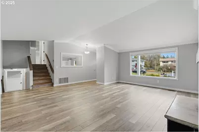 1371 NE Barnes Ct, Gresham, OR 97030 - Photo 9