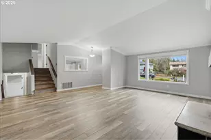 1371 NE Barnes Ct, Gresham, OR 97030 - Photo 9