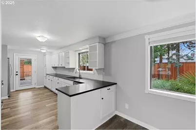 1371 NE Barnes Ct, Gresham, OR 97030 - Photo 11