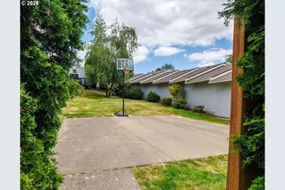 12706 SE 110th Ct, Clackamas, OR 97015 - Photo 9