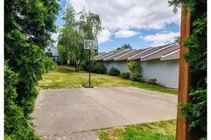 12706 SE 110th Ct, Clackamas, OR 97015 - Photo 9