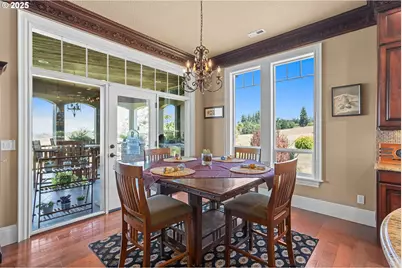 8438 Cascade Hwy, Silverton, OR 97381 - Photo 11