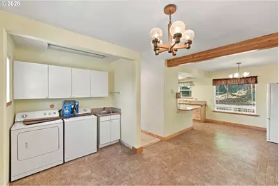 1232 S 12th St, Coos Bay, OR 97420 - Photo 11