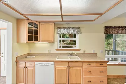 1232 S 12th St, Coos Bay, OR 97420 - Photo 9