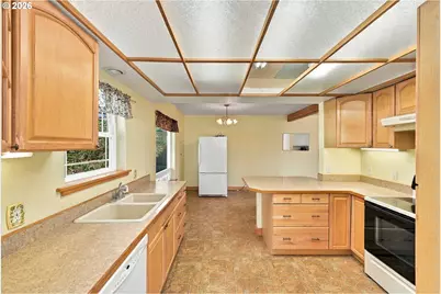 1232 S 12th St, Coos Bay, OR 97420 - Photo 7