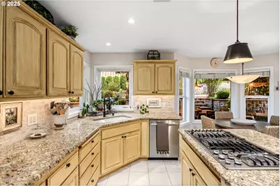 12176 SW Ames Ln, Portland, OR 97224 - Photo 13