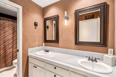 12176 SW Ames Ln, Portland, OR 97224 - Photo 33