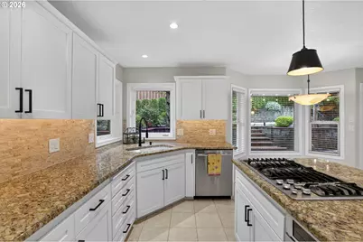 12176 SW Ames Ln, Portland, OR 97224 - Photo 13
