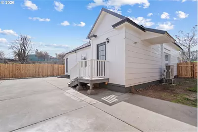 726 SW 22nd St, Pendleton, OR 97801 - Photo 23