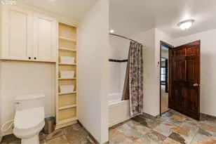 5680 SW Minter Bridge Rd, Hillsboro, OR 97123 - Photo 37