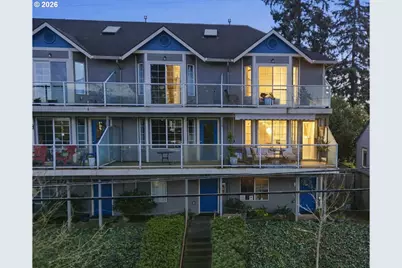 2760 E McLoughlin Blvd, Vancouver, WA 98661 - Photo 1