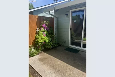 2347 SE 61st Ln, Hillsboro, OR 97123 - Photo 3