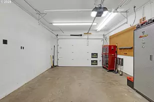 1010 W Luellen Dr, Roseburg, OR 97471 - Photo 47