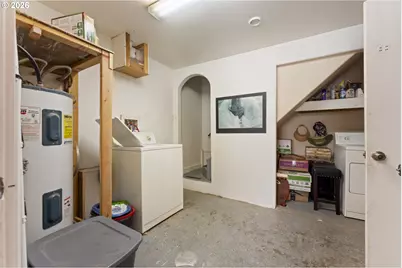 1148 Minnesota Ave, Coos Bay, OR 97420 - Photo 37