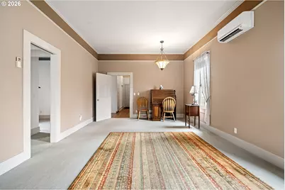 646 B St, Springfield, OR 97477 - Photo 7