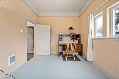 646 B St, Springfield, OR 97477 - Photo 27