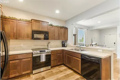 1301 NE 70th St, Vancouver, WA 98665 - Photo 9