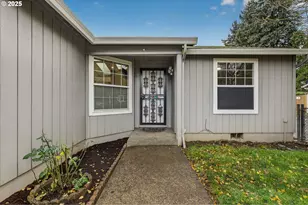 5118 NE Jarrett St, Portland, OR 97218 - Photo 3