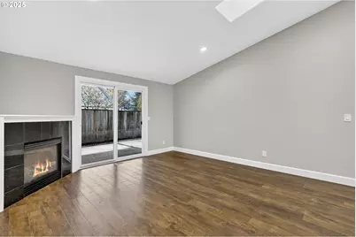 5118 NE Jarrett St, Portland, OR 97218 - Photo 5