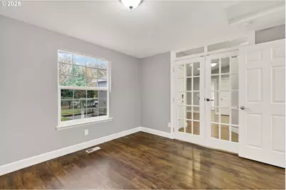 5118 NE Jarrett St, Portland, OR 97218 - Photo 13