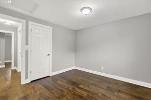 5118 NE Jarrett St, Portland, OR 97218 - Photo 15