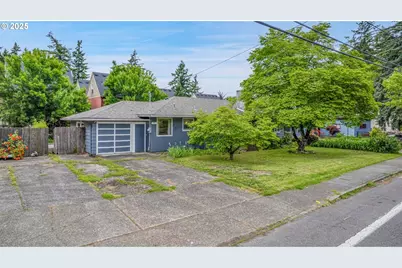 12631 SE Market St, Portland, OR 97233 - Photo 1