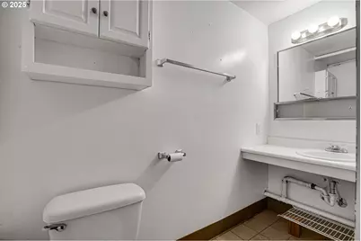 12631 SE Market St, Portland, OR 97233 - Photo 13