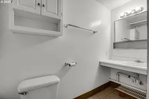 12631 SE Market St, Portland, OR 97233 - Photo 13