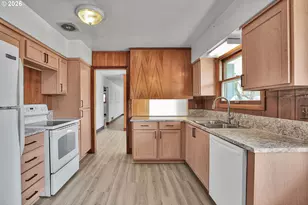 12631 SE Market St, Portland, OR 97233 - Photo 7