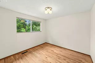 5540 SW Seymour St, Portland, OR 97221 - Photo 17