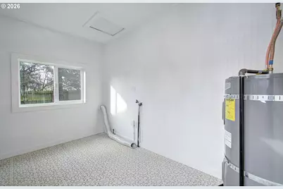 816 Coweeman Ln, Kelso, WA 98626 - Photo 9