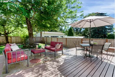 8100 SW Locust St, Portland, OR 97223 - Photo 39