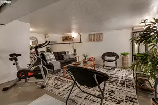 8100 SW Locust St, Portland, OR 97223 - Photo 37