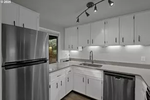 3845 Colony Oaks Dr, Eugene, OR 97405 - Photo 7