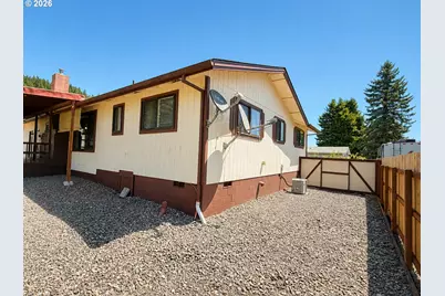 551 Agate St, Sutherlin, OR 97479 - Photo 3