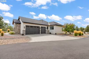 62825 Montara Dr, Bend, OR 97701 - Photo 33