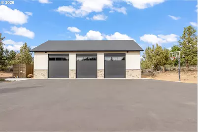 62825 Montara Dr, Bend, OR 97701 - Photo 41
