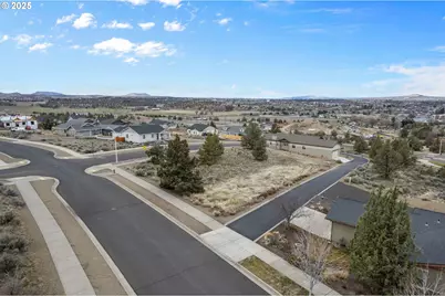 Se Greenleaf Ln, Madras, OR 97741 - Photo 3