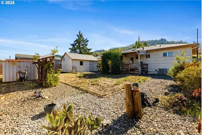 2812 W Sanders Ave, Roseburg, OR 97471 - Photo 29