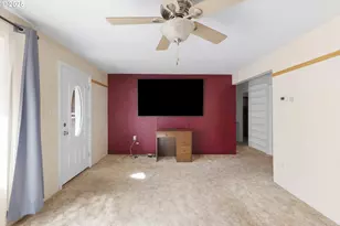 2812 W Sanders Ave, Roseburg, OR 97471 - Photo 5