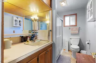 2812 W Sanders Ave, Roseburg, OR 97471 - Photo 17