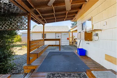 2812 W Sanders Ave, Roseburg, OR 97471 - Photo 27