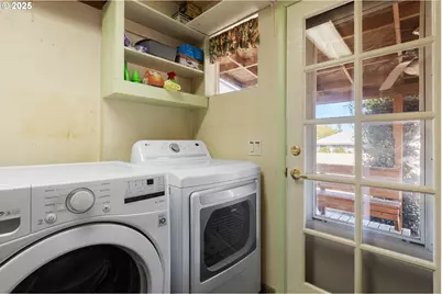 2812 W Sanders Ave, Roseburg, OR 97471 - Photo 23