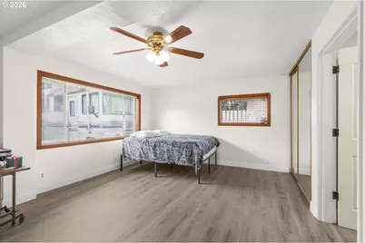16523 SE Clinton St, Portland, OR 97236 - Photo 11