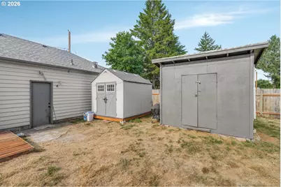 16523 SE Clinton St, Portland, OR 97236 - Photo 27