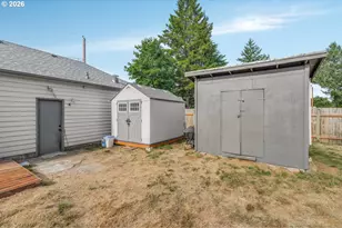 16523 SE Clinton St, Portland, OR 97236 - Photo 27
